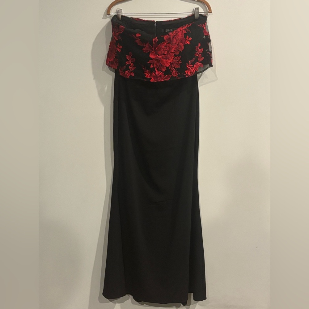 Badgley Mischka Floral Popover Black Gown - Picture 5 of 11